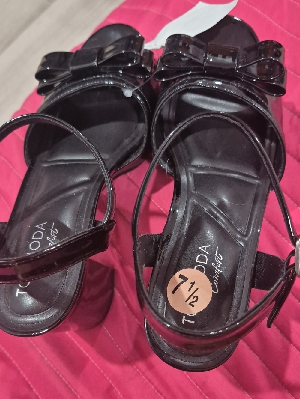 TOP Moda Black Patent Bow Slingback Sandals